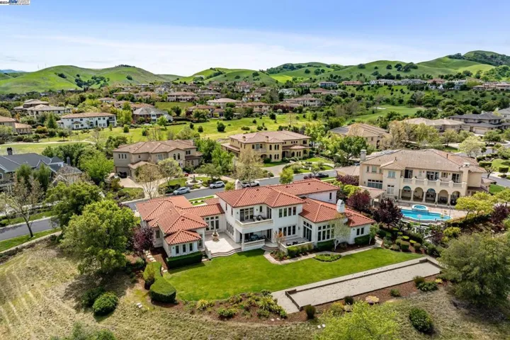 1686 Via Di Salerno, Pleasanton, California 94566