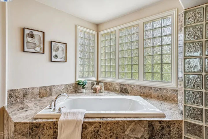 1686 Via Di Salerno, Pleasanton, California 94566