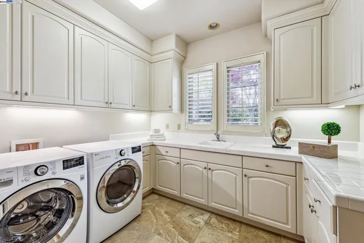1686 Via Di Salerno, Pleasanton, California 94566