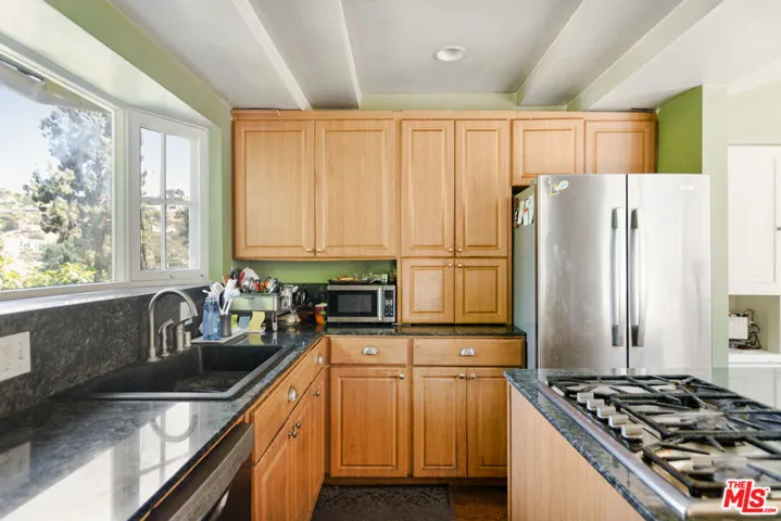 1437 E Mountain Street, Glendale, California 91207