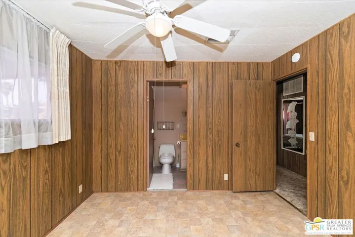 Access to 2nd Bath