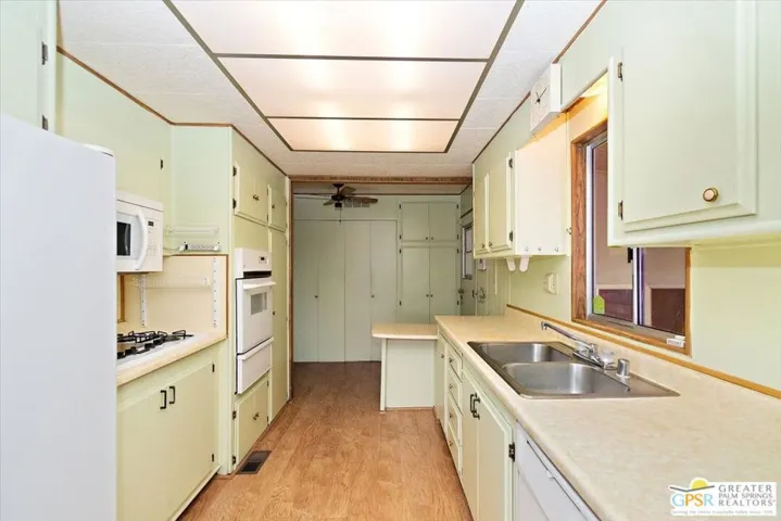 Large Kitchen