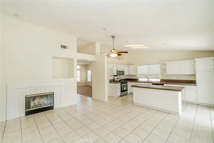 916 Lexington Street, Hemet, California 92545
