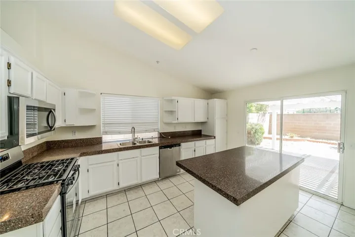916 Lexington Street, Hemet, California 92545