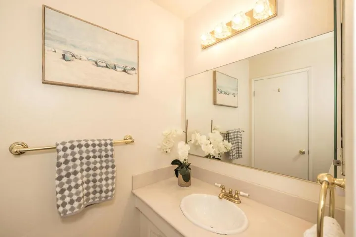 850 Haddock Street, Foster City, California 94404