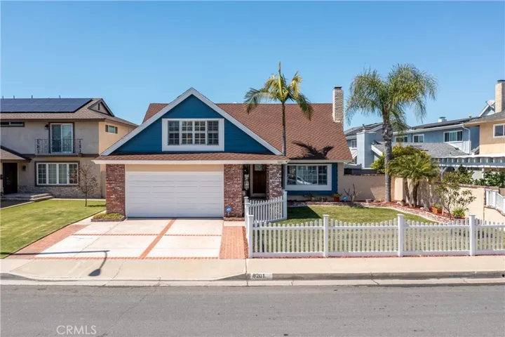 8201 Santa Margarita Ln, La Palma, CA 90623