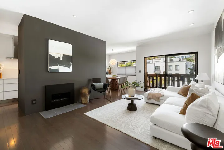 832 Palm Avenue 306, West Hollywood, California 90069