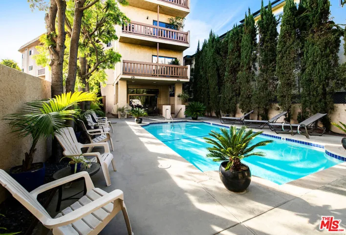 832 Palm Avenue 306, West Hollywood, California 90069