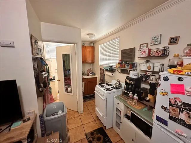 Unit B Kitchen