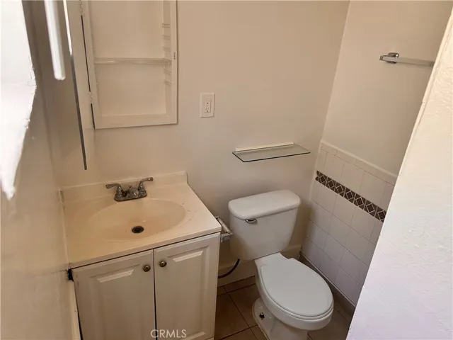2696 Fair Oaks Avenue, Altadena, California 91001