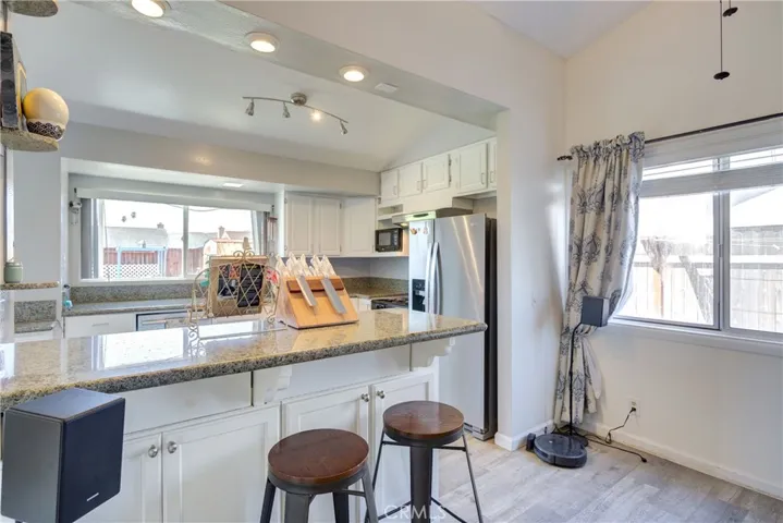 910 W North Avenue, Lompoc, California 93436