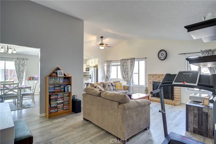 910 W North Avenue, Lompoc, California 93436