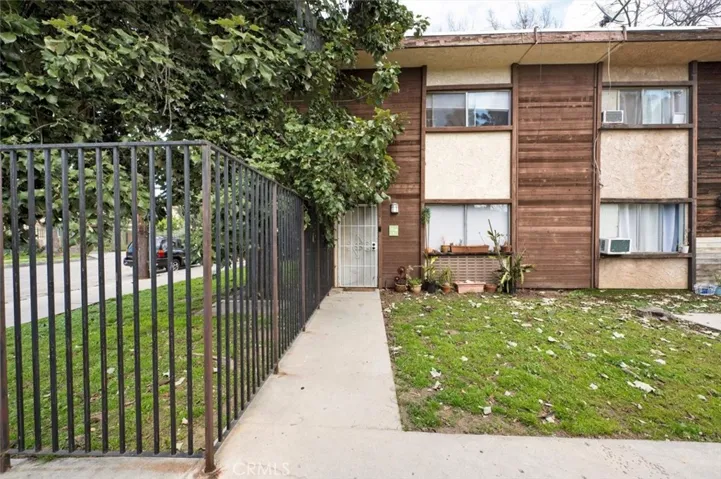 8414 Columbus Avenue 1, North Hills, California 91343