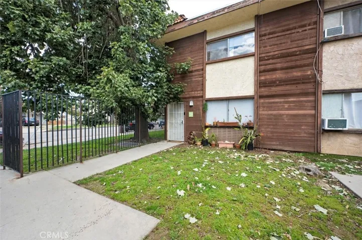 8414 Columbus Avenue 1, North Hills, California 91343