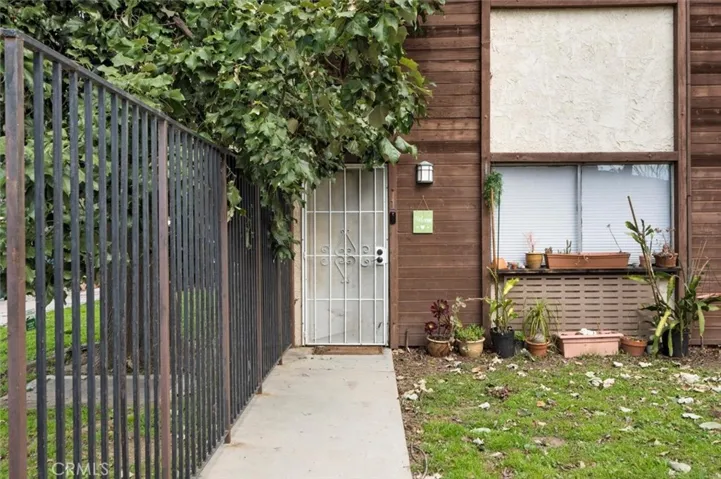 8414 Columbus Avenue 1, North Hills, California 91343