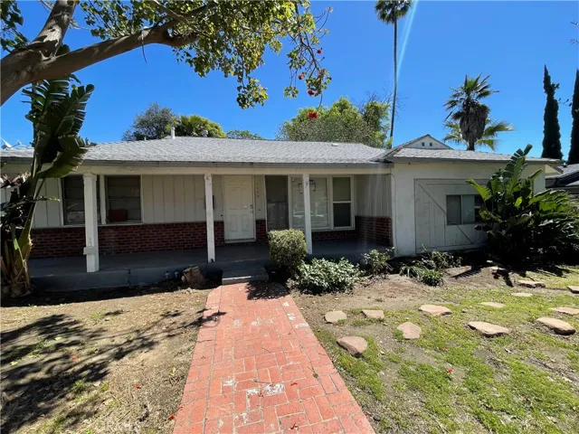 7428 Vanalden Avenue, Reseda, California 91335