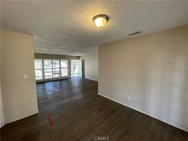 7428 Vanalden Avenue, Reseda, California 91335