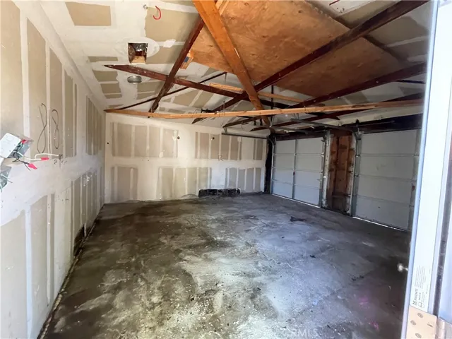 7428 Vanalden Avenue, Reseda, California 91335