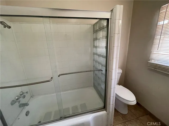 7428 Vanalden Avenue, Reseda, California 91335