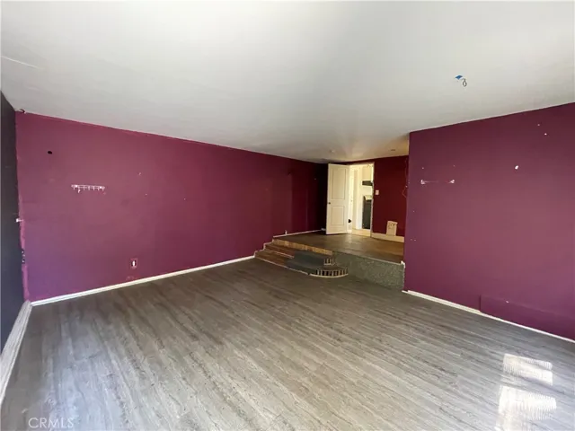 7428 Vanalden Avenue, Reseda, California 91335