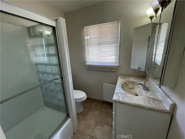 7428 Vanalden Avenue, Reseda, California 91335