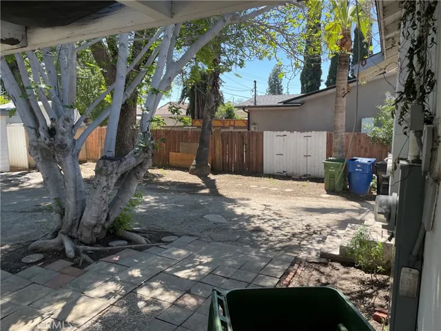 7428 Vanalden Avenue, Reseda, California 91335