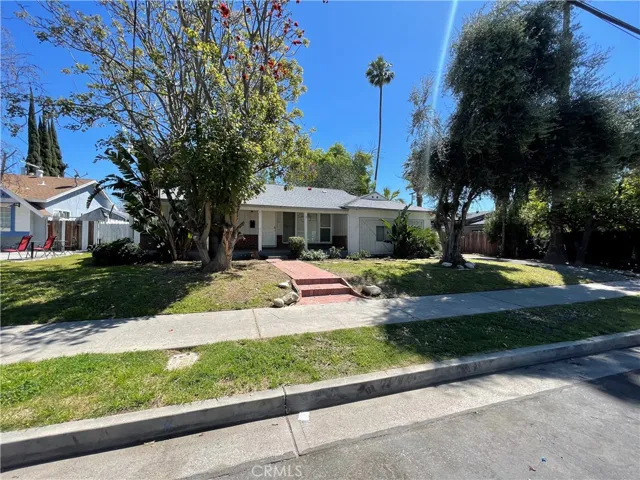 7428 Vanalden Avenue, Reseda, California 91335