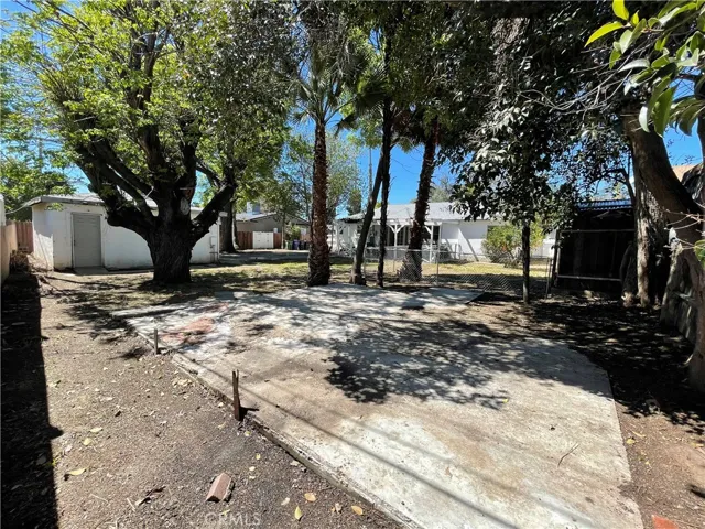 7428 Vanalden Avenue, Reseda, California 91335