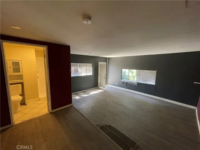 7428 Vanalden Avenue, Reseda, California 91335