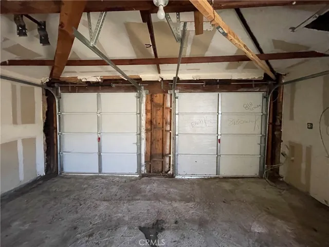 7428 Vanalden Avenue, Reseda, California 91335