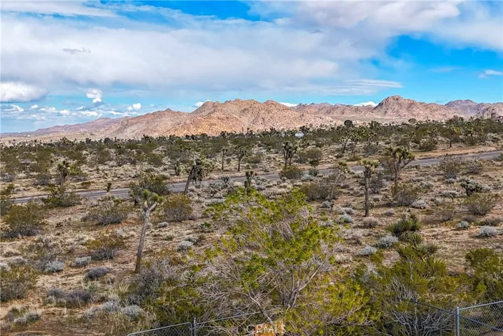 6623 San Angelo Avenue, Joshua Tree, California 92252