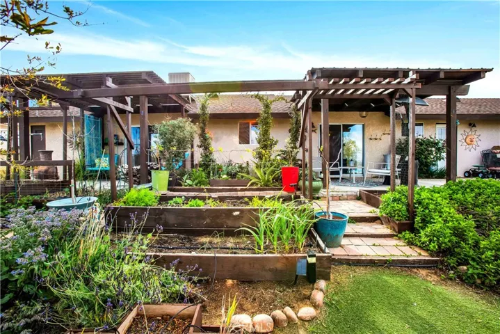 6623 San Angelo Avenue, Joshua Tree, California 92252