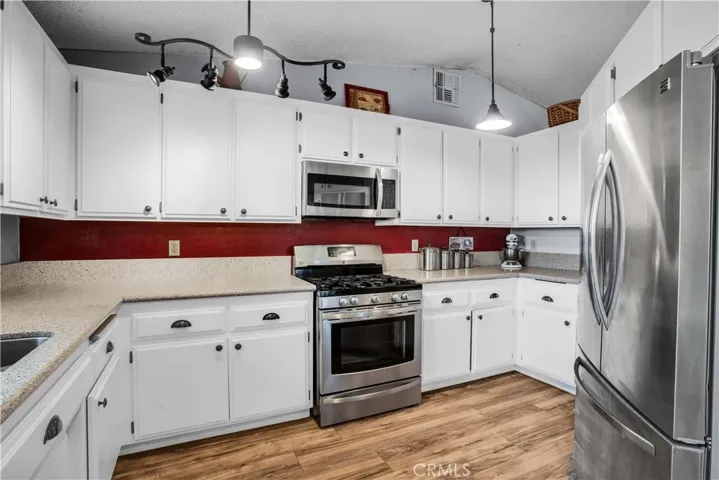 6623 San Angelo Avenue, Joshua Tree, California 92252