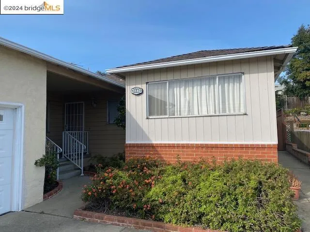 13830 School St, San Leandro, California 94578