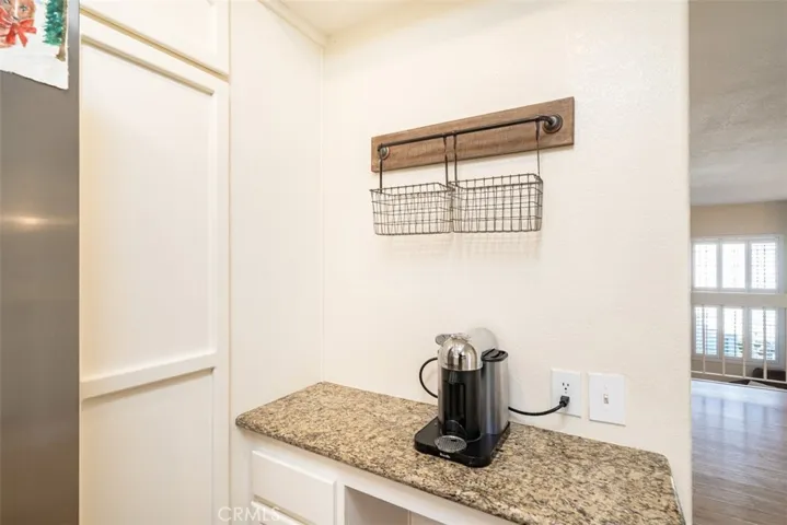 19125 Beachcrest Ln B, Huntington Beach, California 92646