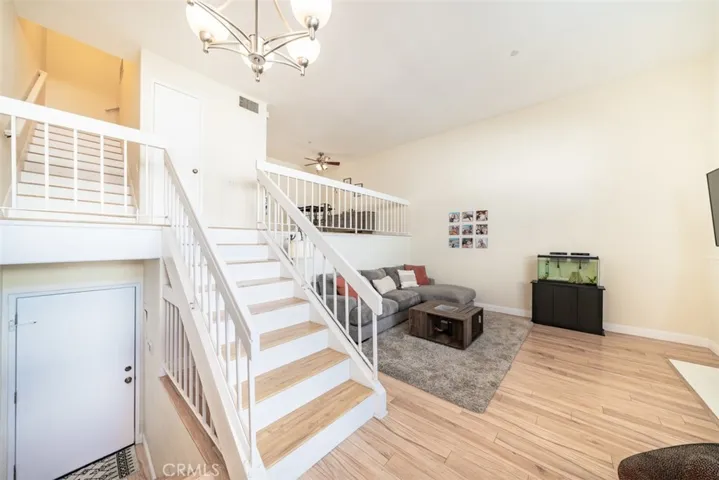 19125 Beachcrest Ln B, Huntington Beach, California 92646