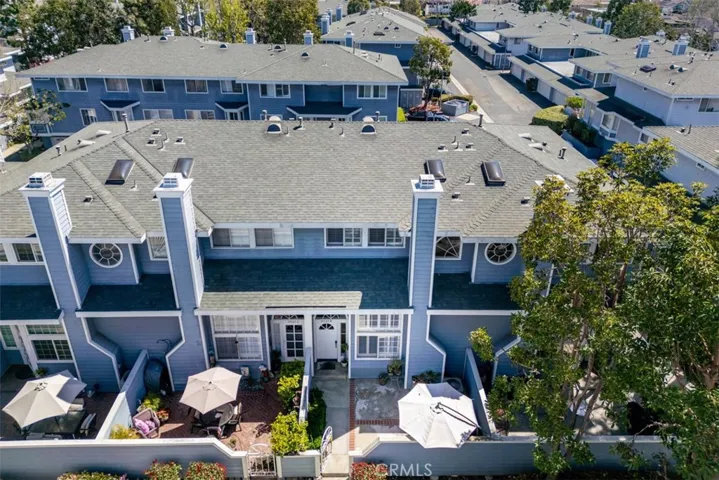 19125 Beachcrest Ln B, Huntington Beach, California 92646