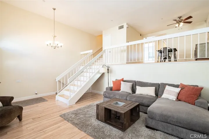 19125 Beachcrest Ln B, Huntington Beach, California 92646