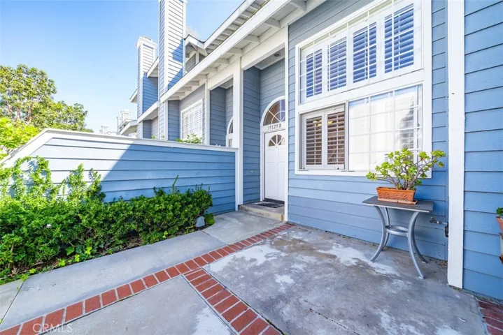 19125 Beachcrest Ln B, Huntington Beach, California 92646