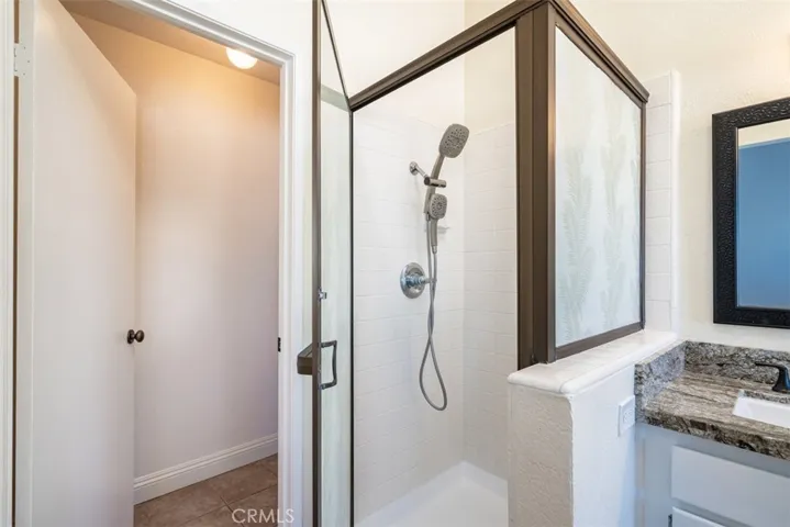 19125 Beachcrest Ln B, Huntington Beach, California 92646