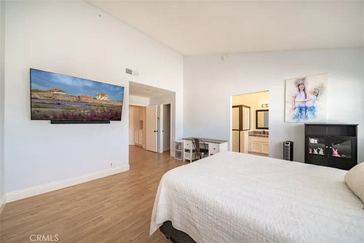 19125 Beachcrest Ln B, Huntington Beach, California 92646