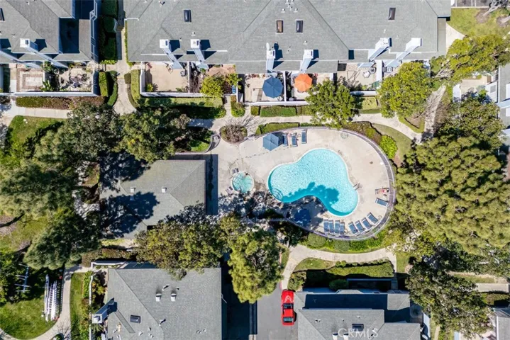 19125 Beachcrest Ln B, Huntington Beach, California 92646
