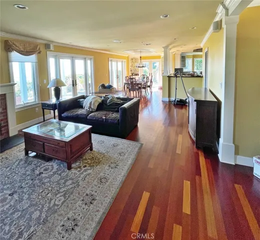 16 Stallion Road, Rancho Palos Verdes, California 90275