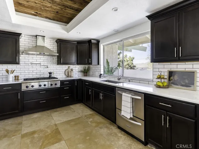 56664 Carlyle Drive, Yucca Valley, California 92284