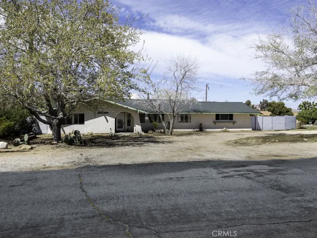 56664 Carlyle Drive, Yucca Valley, California 92284