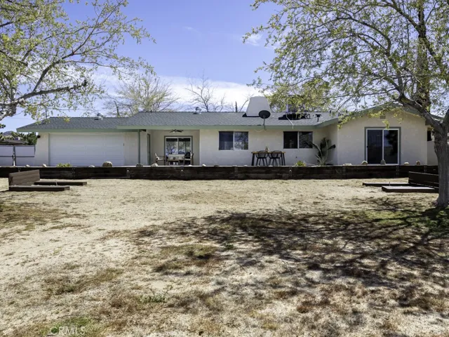 56664 Carlyle Drive, Yucca Valley, California 92284