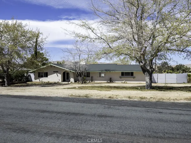 56664 Carlyle Drive, Yucca Valley, California 92284
