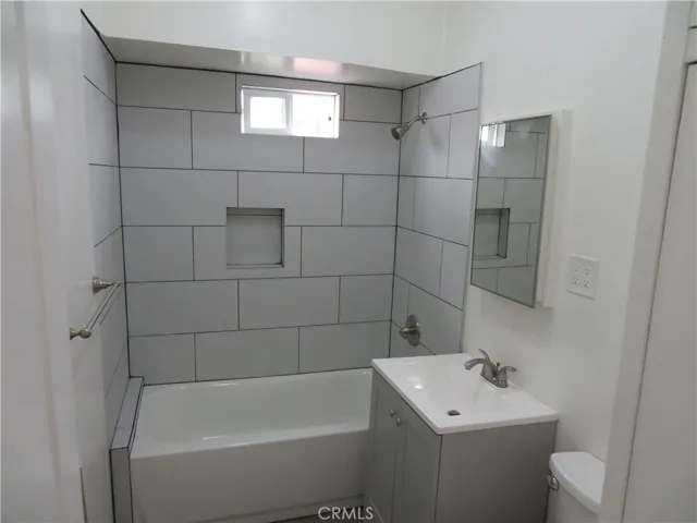 3923 S Normandie Avenue, Los Angeles, California 90037
