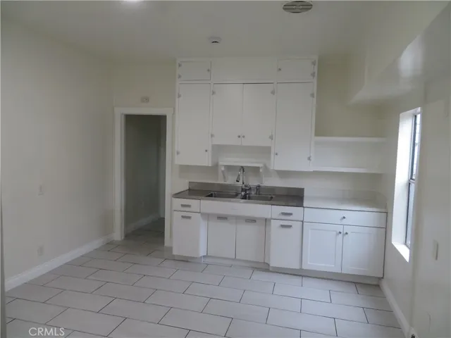 3923 S Normandie Avenue, Los Angeles, California 90037