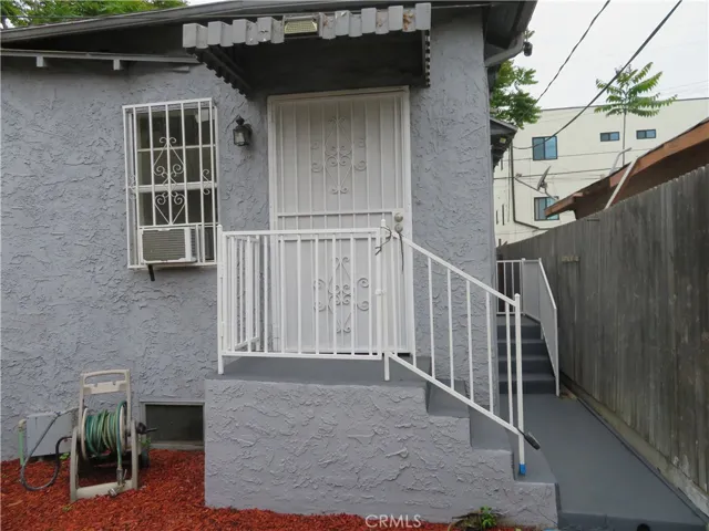 3923 S Normandie Avenue, Los Angeles, California 90037
